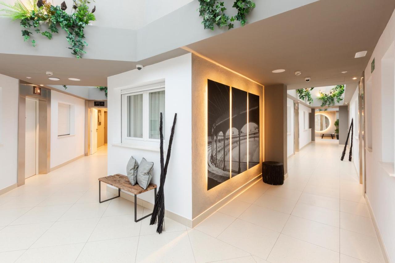 Apartamentos Martalia Arenal Ronda Eksteriør billede