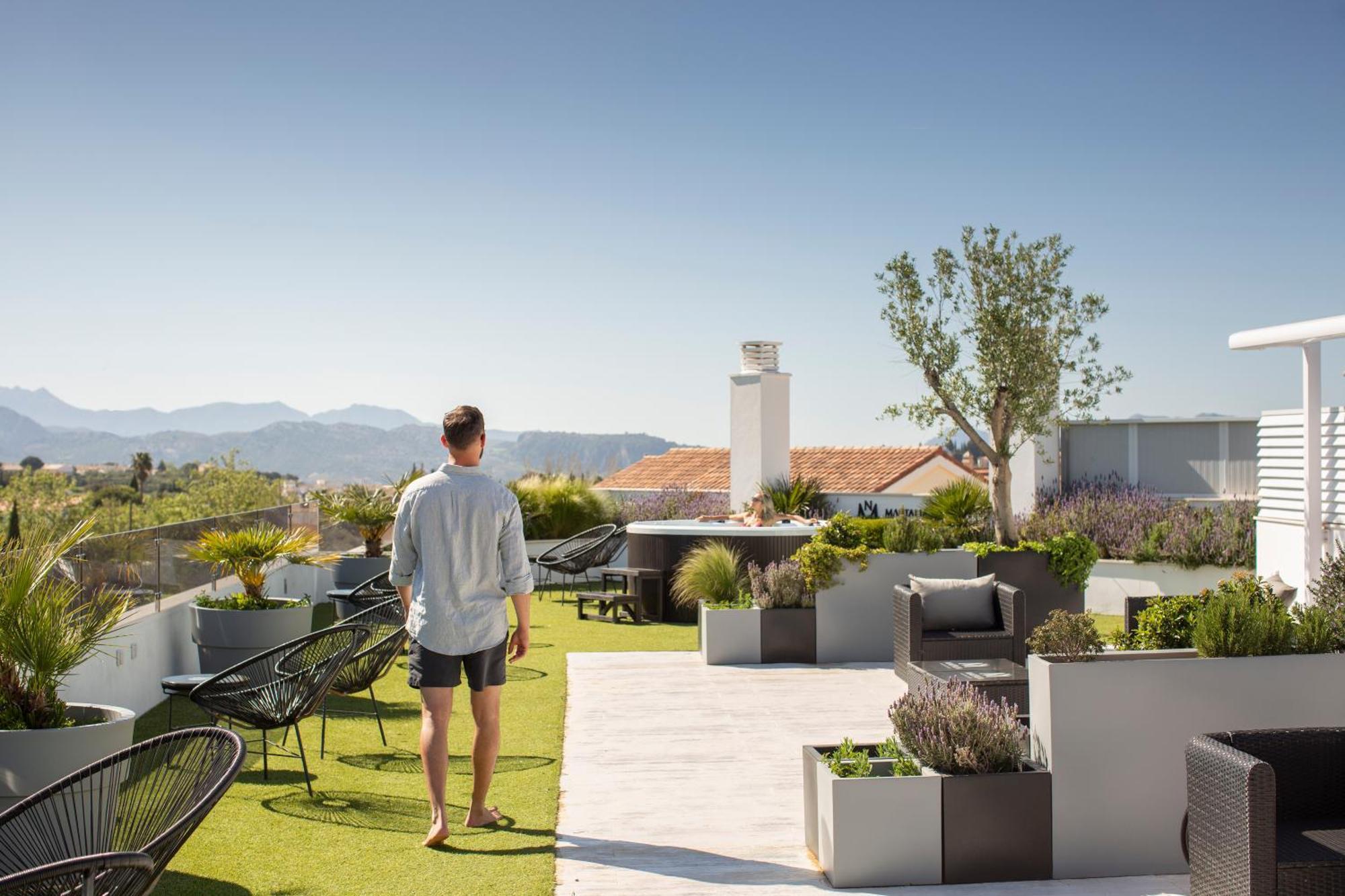 Apartamentos Martalia Arenal Ronda Eksteriør billede